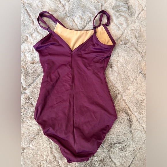 Eurotard Girls 7-10 Medium plum purple leotard dance ballet gymnastics - Picture 6 of 7